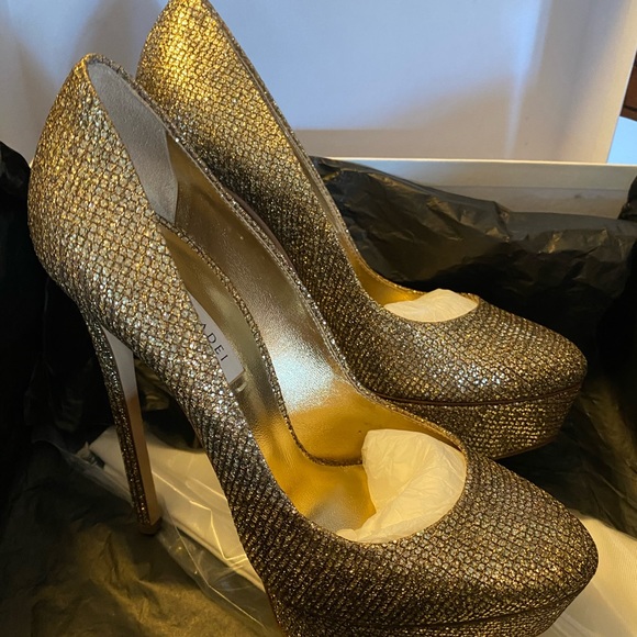 Casadei Gold Glitter Platform Pumps Size 8.5 US - Picture 2 of 9